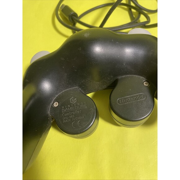 two black Nintendo GameCube controllers DOL-003 TESTED - Picture 2 of 2